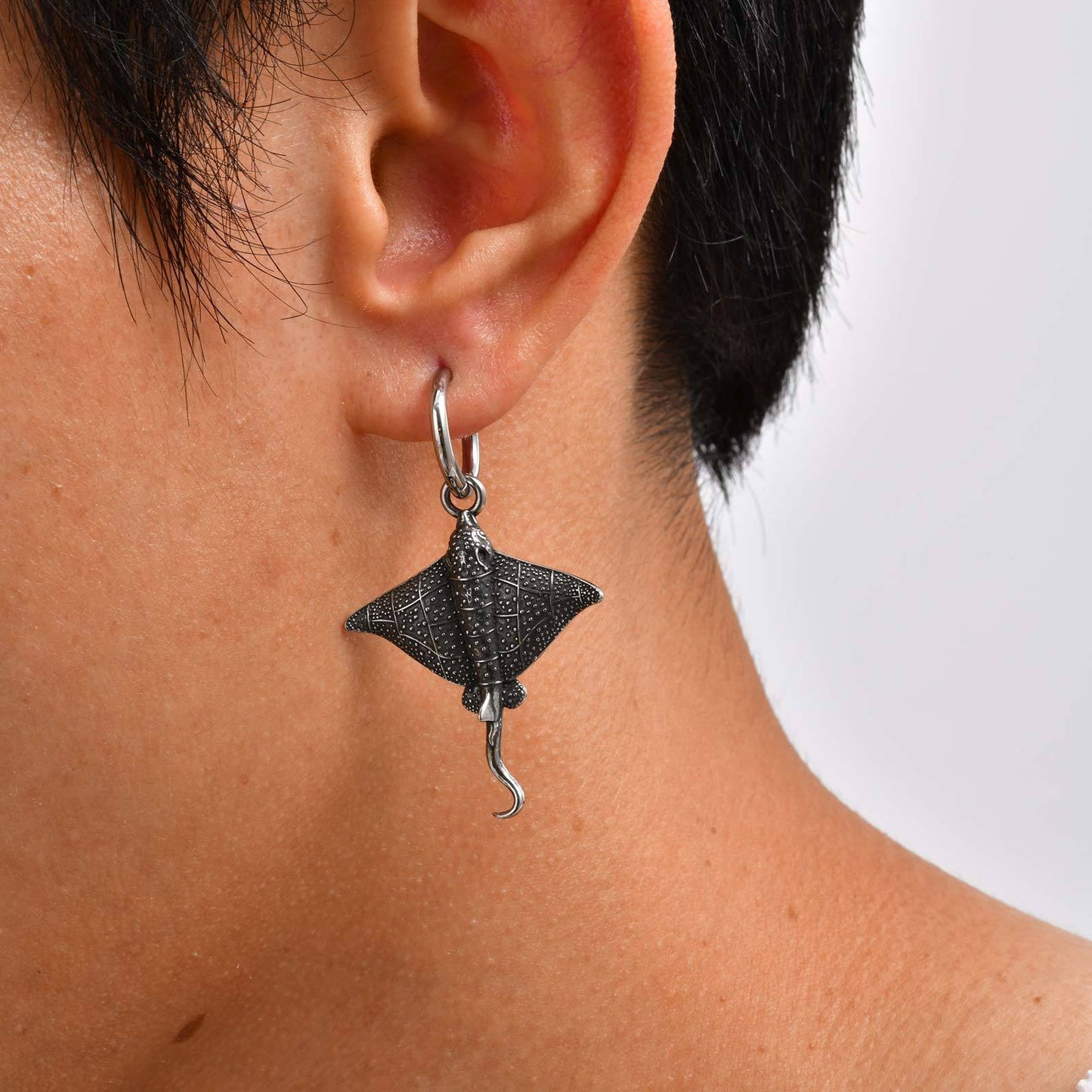 Kemstone Men’s Stainless Steel Manta Ray Hoop Earrings – Pierced Style ED-949