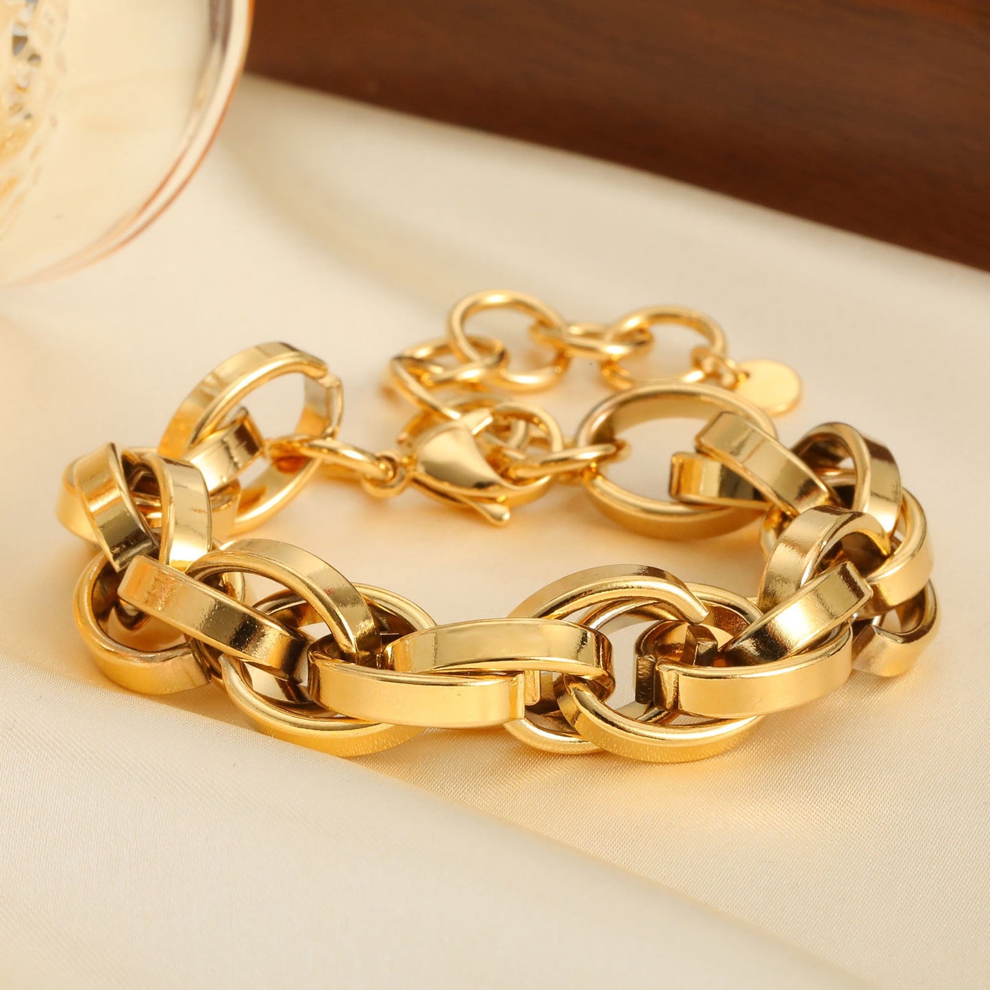 Pulsera de cadena gruesa estilo hip-hop para mujer: pieza llamativa y moderna en oro con geometría minimalista BR-961