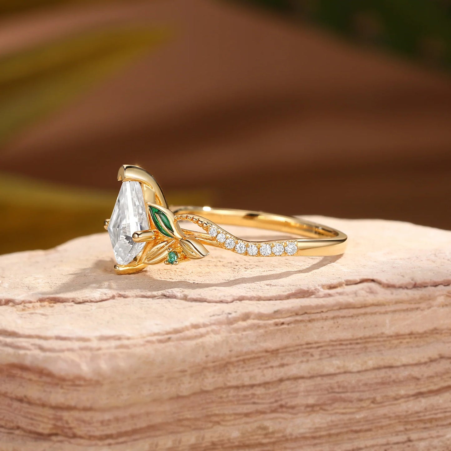 Kemstone Kite Cut Moissanite Leaf Ring Set for Women – Nature Inspired Stackable Engagement Ring in S925 Sterling Silver 18K Gold Plated T7-YC0317RS