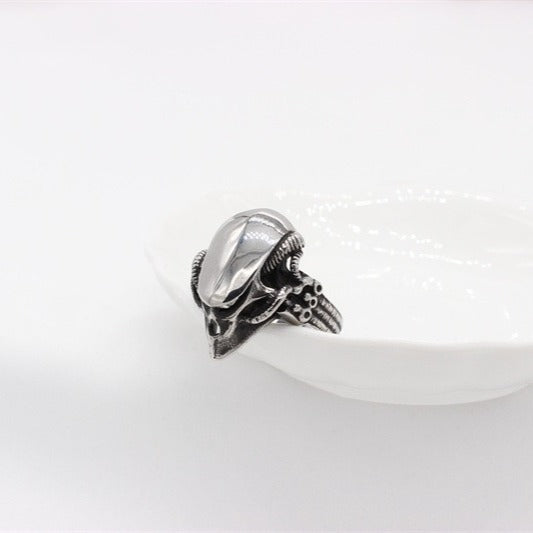 Kemstone Titanium Steel Alien Skull Ring for Men – Sculpted Head Gothic Sci Fi Style R1763