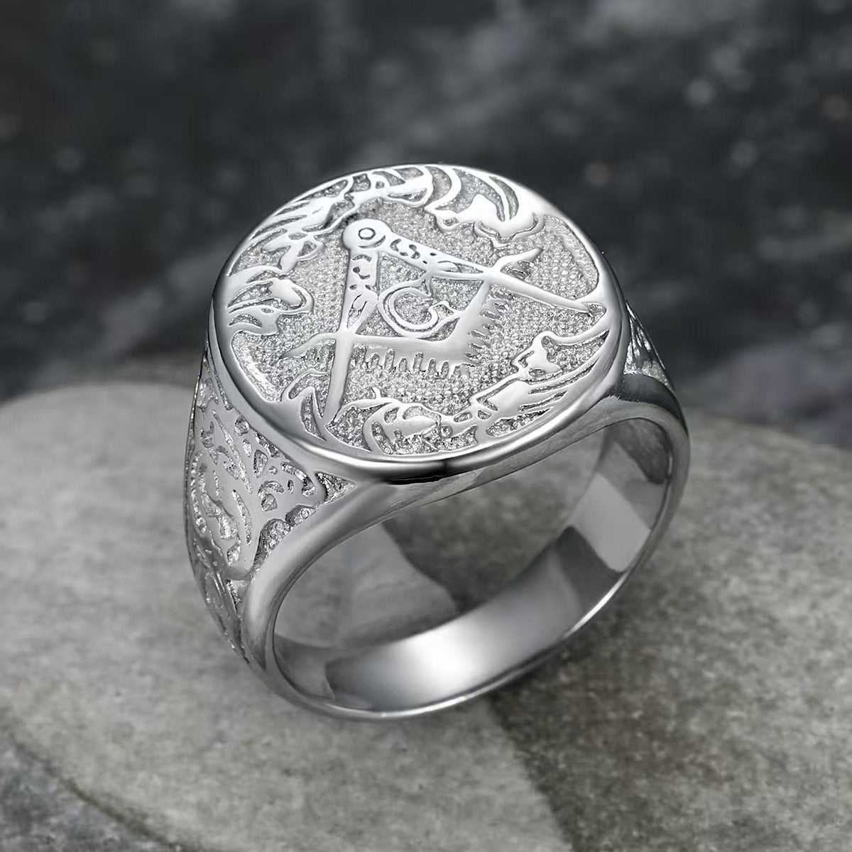 Kemstone Men’s Stainless Steel Vintage Emblem Signet Ring – Silver Gold TR0510