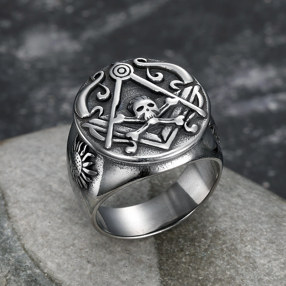 Kemstone Men’s Stainless Steel Skull Ring – Gothic Biker Punk Jewelry TR0499