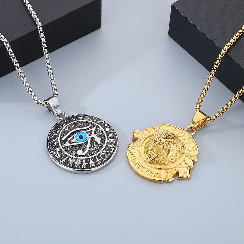 Colgante Kemstone Hiphop Mythology Series - Collar de acero y titanio con máscara de hacha de doble cara y diosa serpiente del mal de ojo para hombre KP130917-MZOZ