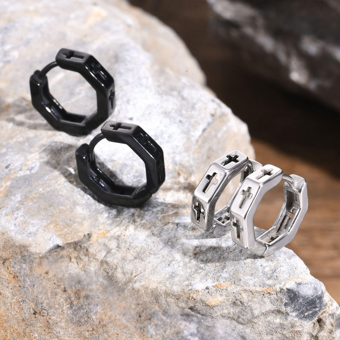 Kemstone Men’s Stainless Steel Cross-Cut Geometric Hoop Earring – Silver & Black EH-700