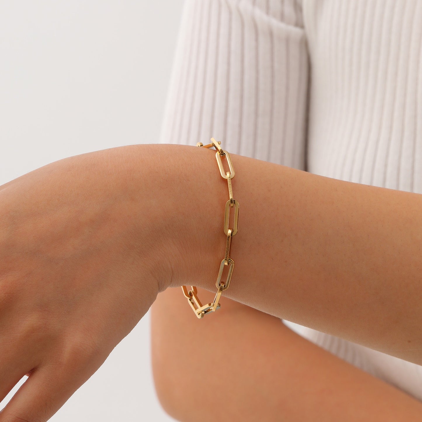 Pulsera de cadena cuadrada de acero inoxidable con colgante de corazón: joyería minimalista en tono dorado para mujer, un regalo elegante para tus seres queridos BR-1988