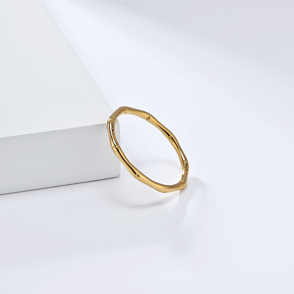 Elegante anillo de acero inoxidable para mujer inspirado en el bambú - Estilo minimalista INS K-R946