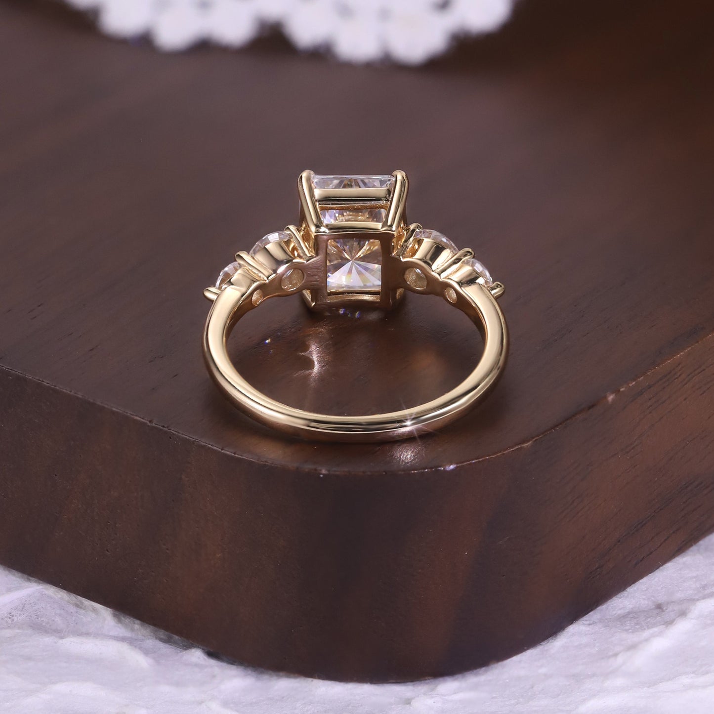 Kemstone Radiant Cut Moissanite Five-Stone Ring for Women, 1–10ct S925 Gold-Plated Wedding & Engagement Band SU547R