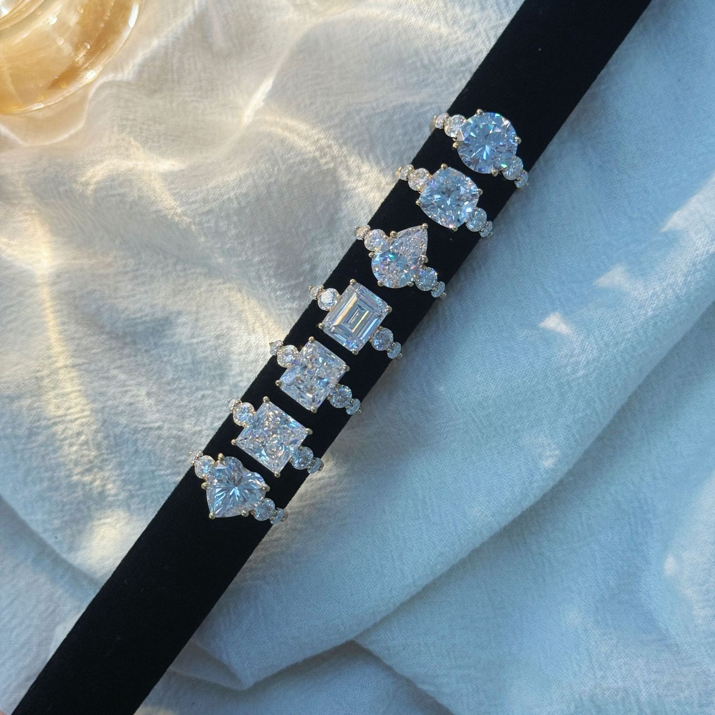 Kemstone Heart Cut Moissanite Five-Stone Ring for Women, 1–5ct S925 Gold-Plated Engagement & Wedding Jewelry SU548R