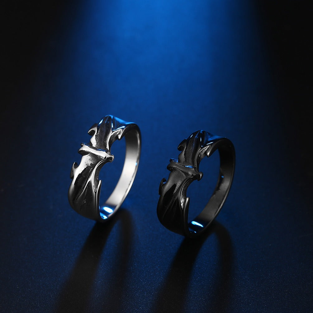Kemstone Men’s Titanium Steel Gothic Bat Ring – Silver, Black K-R404