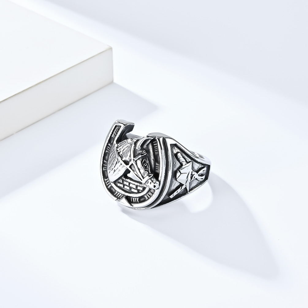 Kemstone Men’s Stainless Steel Horse Head Horseshoe Ring – Vintage K-R752