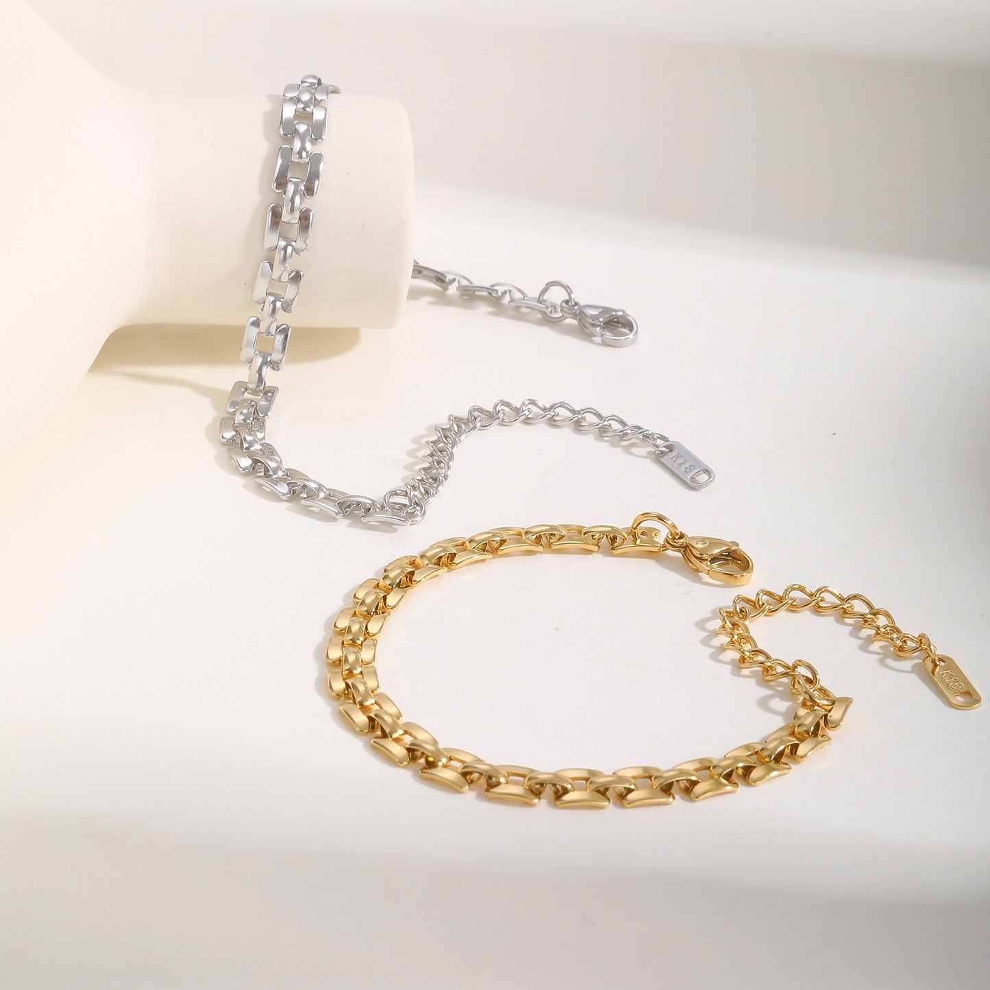 Pulsera de cadena de acero inoxidable moderna Kemstone - Joyería minimalista fina en tonos dorados para una elegancia diaria BR-1894