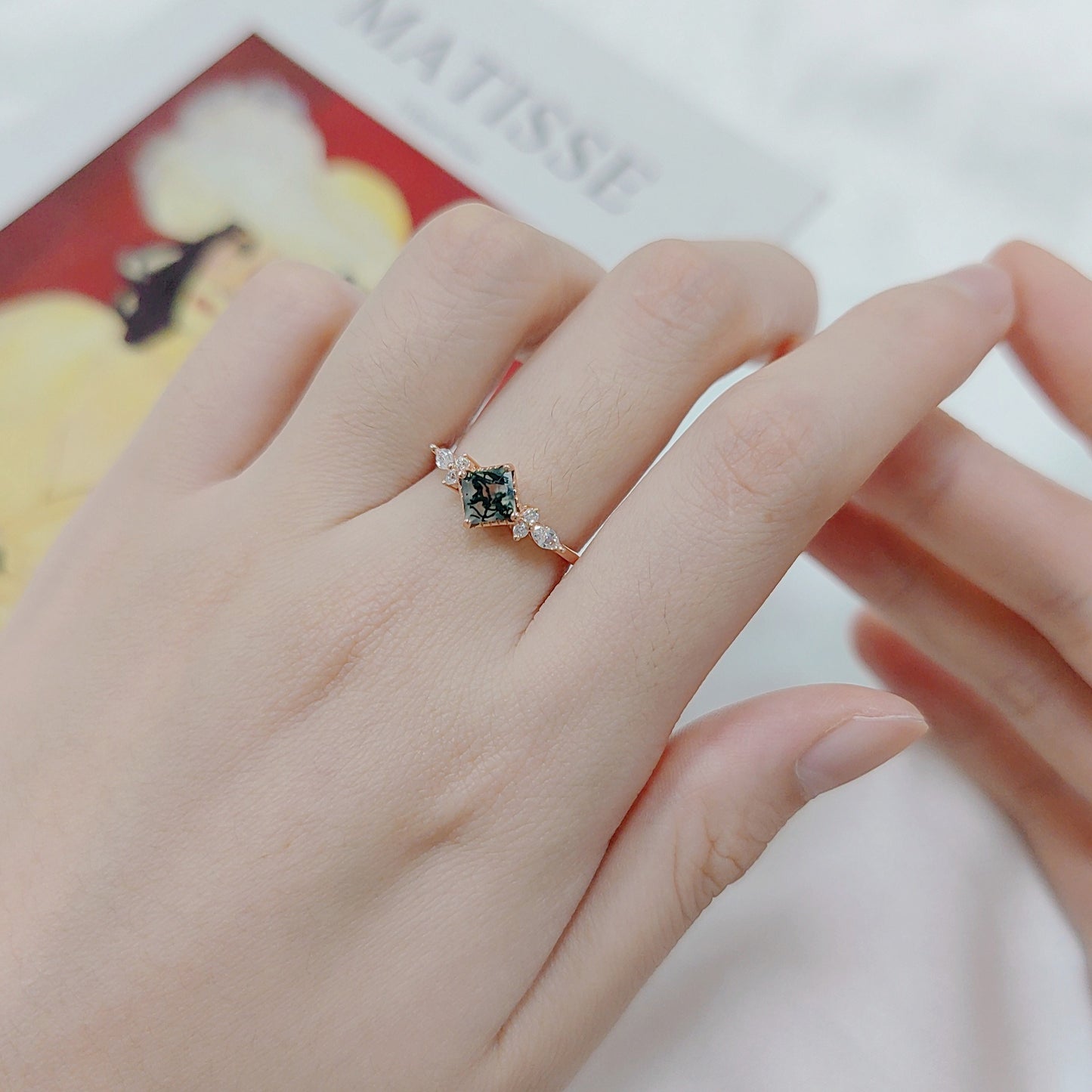 Anillo de compromiso de ágata musgosa de plata de ley 925 con corte cuadrado de 5 x 5 mm, diseño original artesanal de Kemstone para mujer