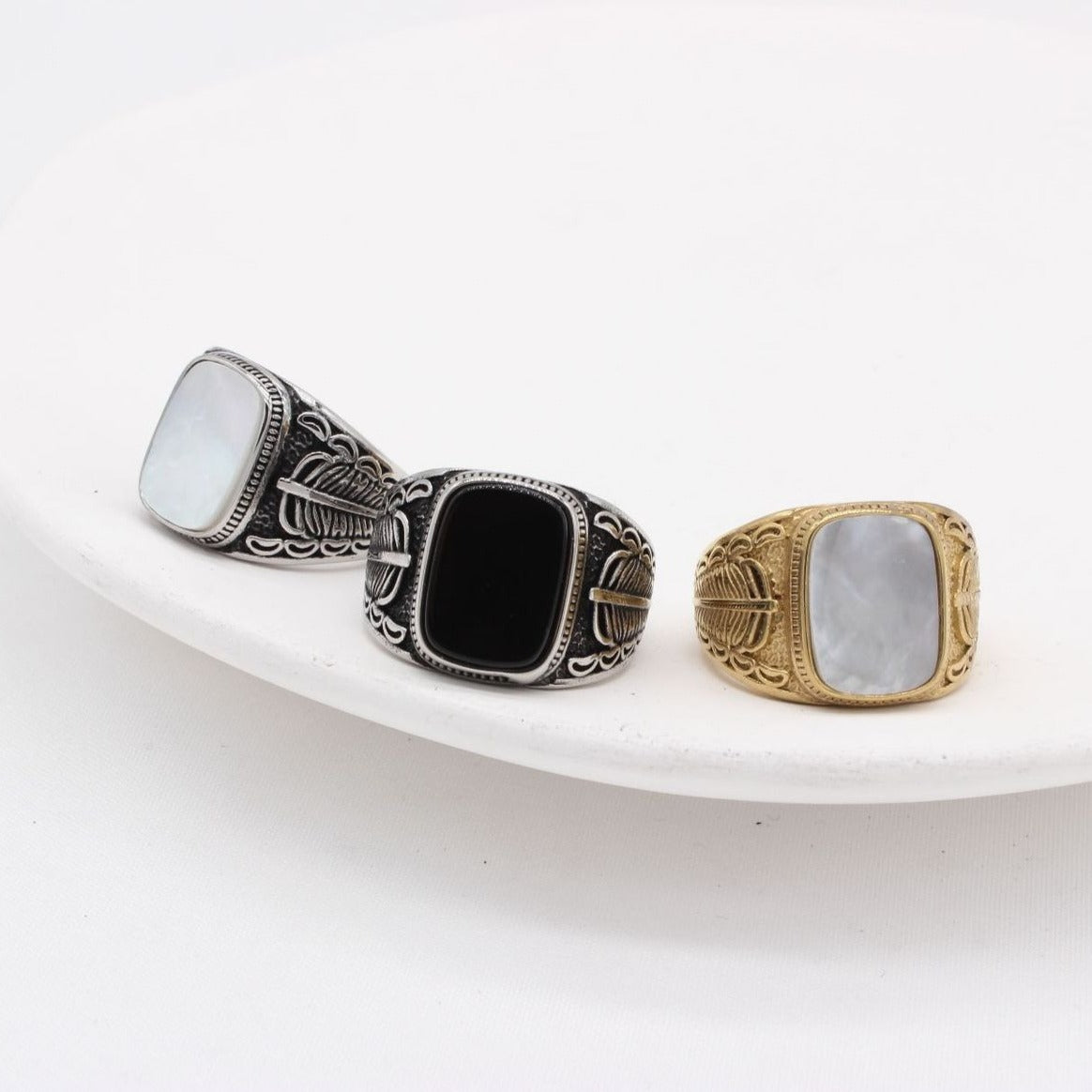 Kemstone Shell Signet Ring for Men Titanium Steel Feather Engraved R1207