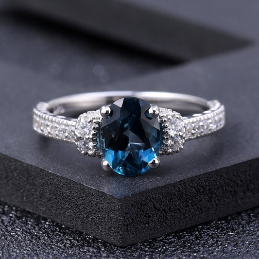 Anillo de topacio azul de Londres de 1,57 ct, diseño original artesanal de Kemstone, en plata de ley S925 con circonita cúbica para mujer.