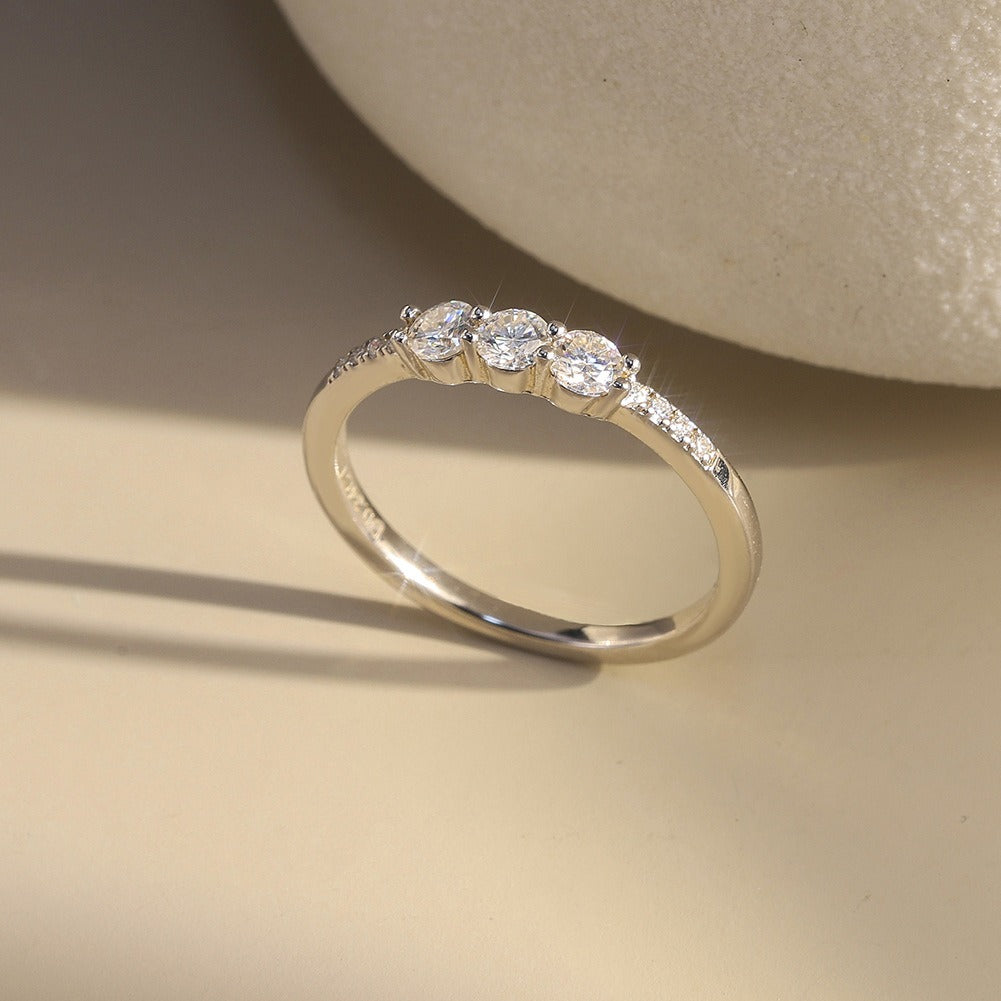 Kemstone Stainless Steel Moissanite Ring for Women – Channel Setting | MOR12