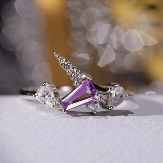Anillo de unicornio galaxia, diseño original artesanal de Kemstone, en plata de ley 925 con amatista y circonita cúbica EMR-603137