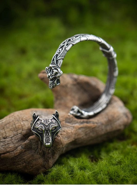 Kemstone Norse Viking Wolf Head Ring – Titanium Steel Fenrir Inspired NWR525306