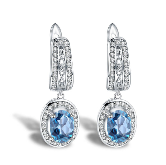 Pendientes colgantes elegantes de topacio azul Londres natural, diseño original, hechos a mano por Kemstone | Plata de ley 925, K23614E