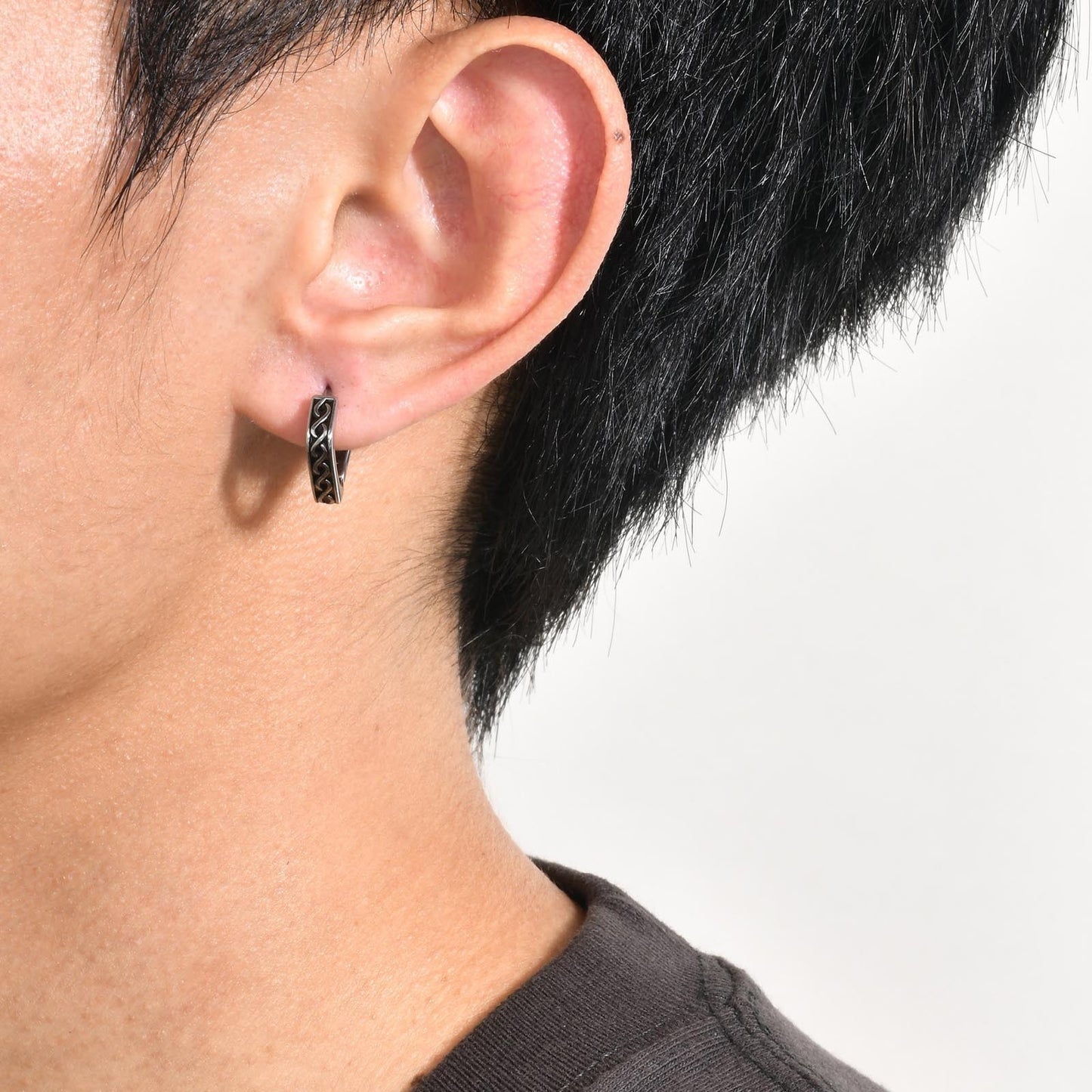 Kemstone Stainless Steel Hoop Earrings – Silver Gothic Punk Huggie Jewelry for Men EH-48