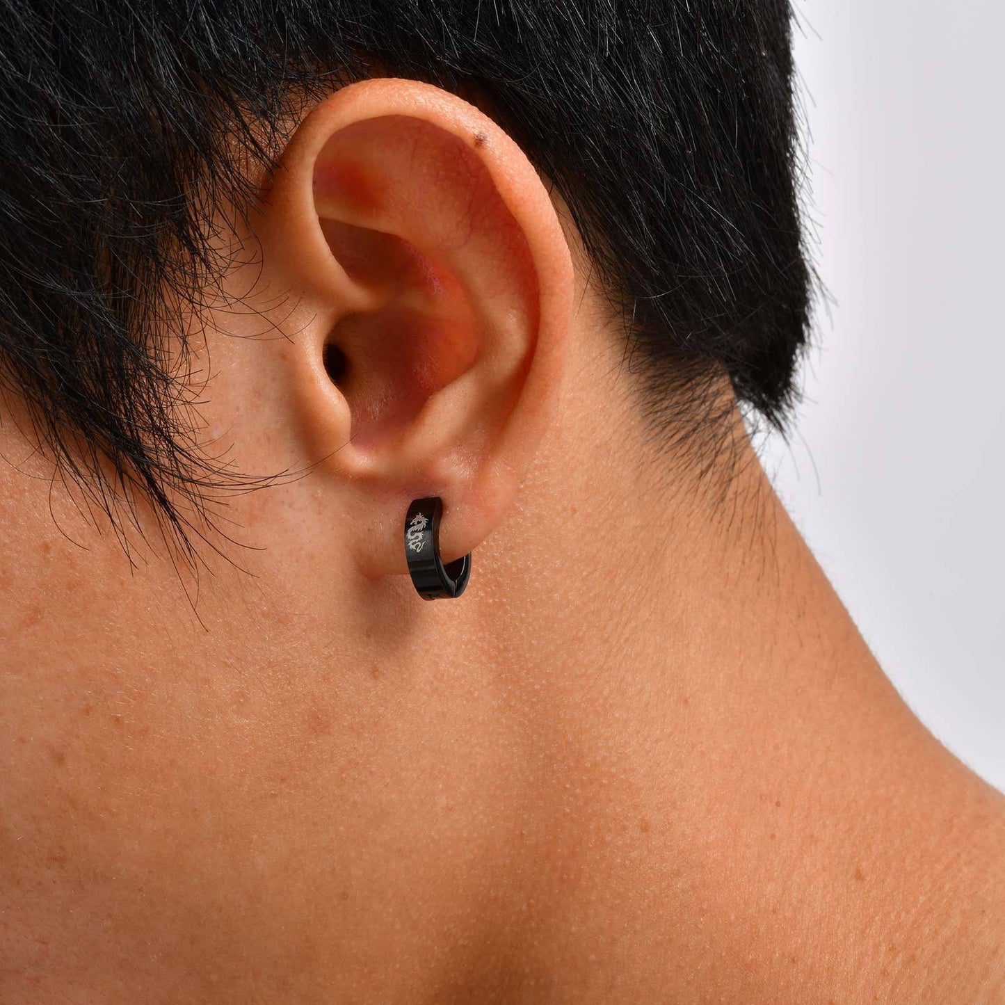 Kemstone Men’s Stainless Steel Hoop Earring – Laser Dragon EH-127