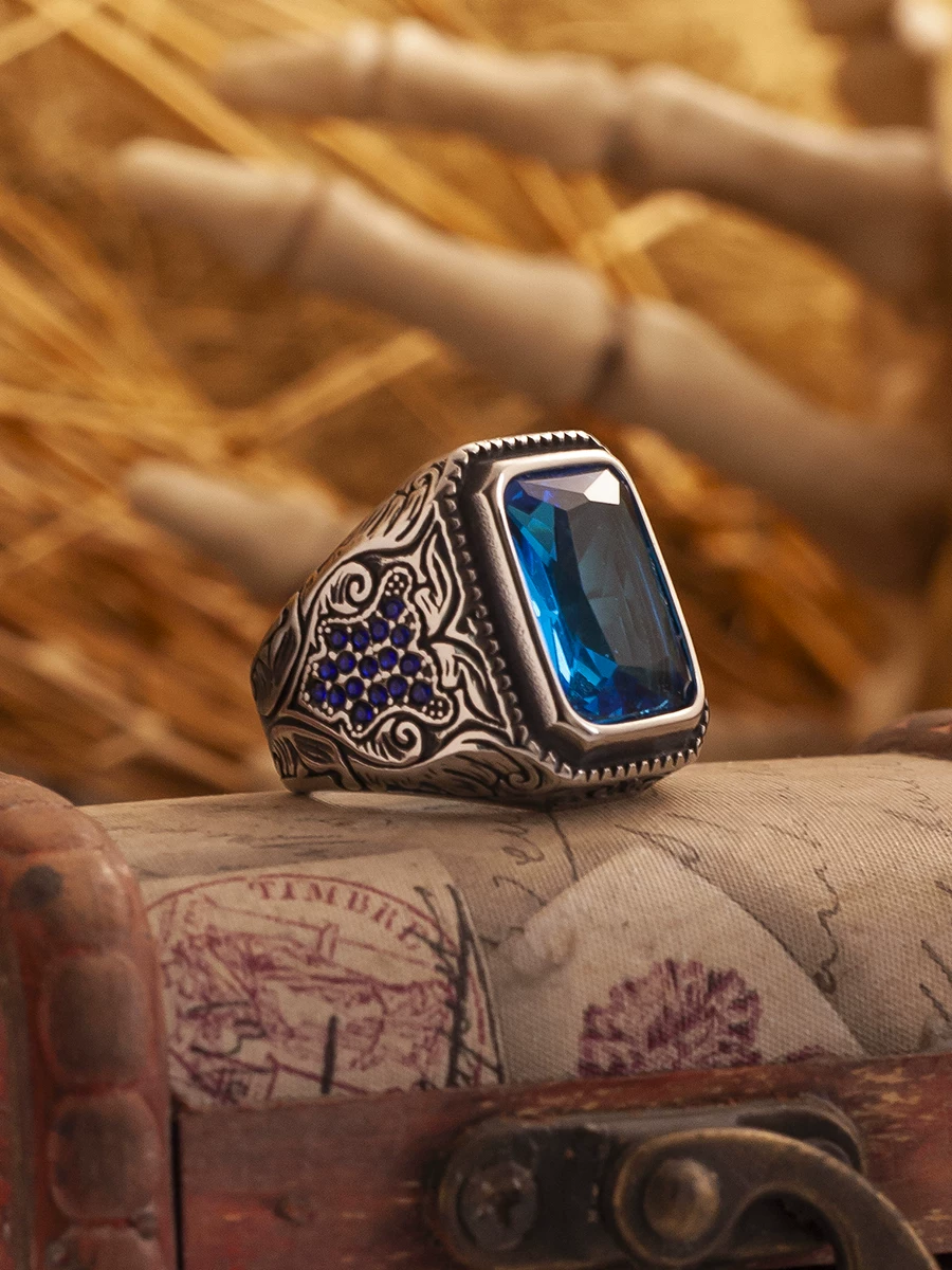 Kemstone Emerald Valor Titanium Steel Men’s Ring – Medieval Green Stone with Zirconia Accents