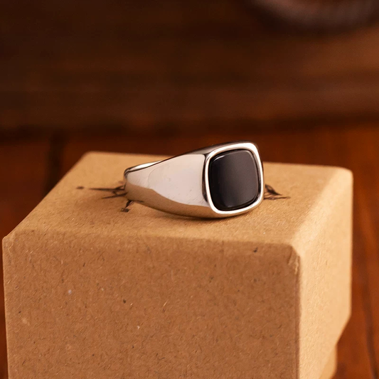 Kemstone Urban Gentleman Ring – Minimalist Titanium Steel Men’s Jewelry with Black Square Stone NW-R051439