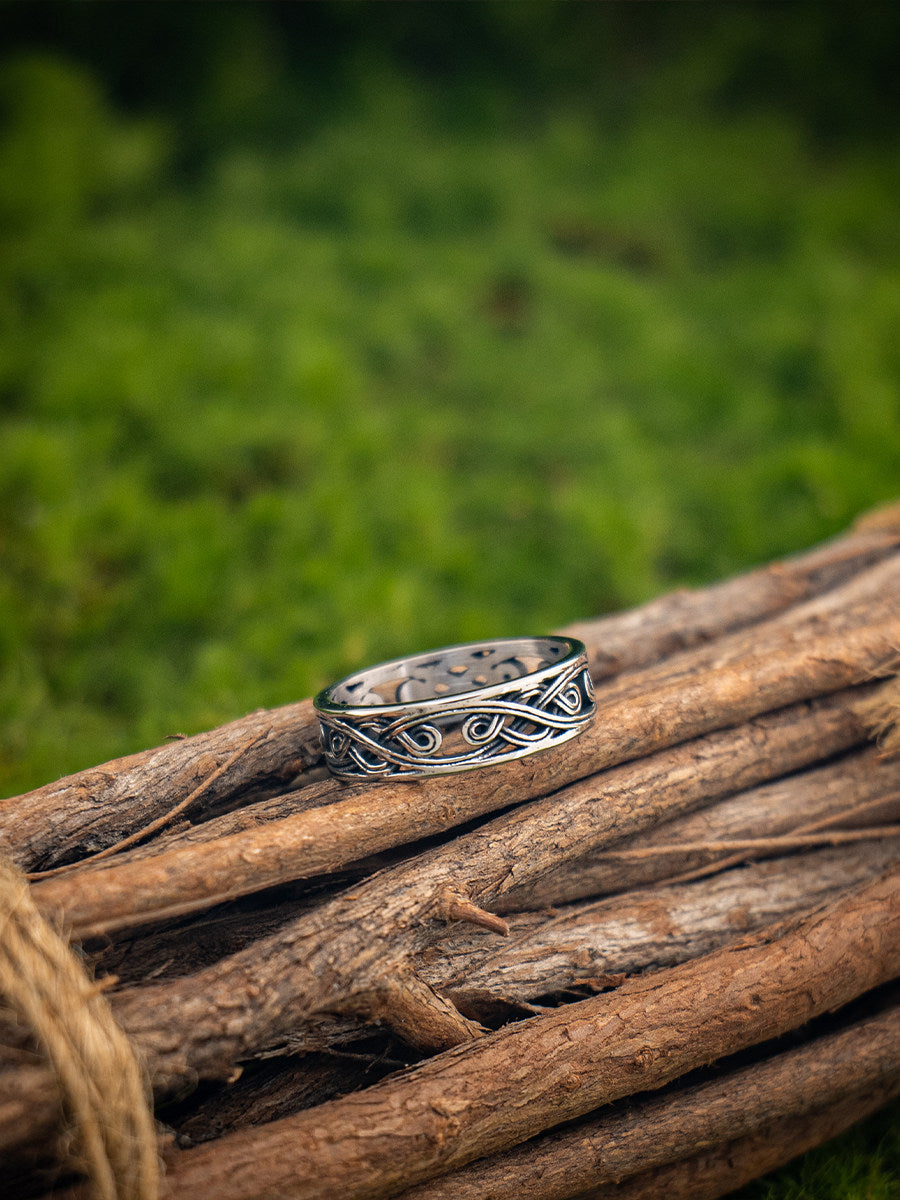Kemstone Openwork Pattern Ring – Titanium Steel 6MM for Men & Women NW-JZ245