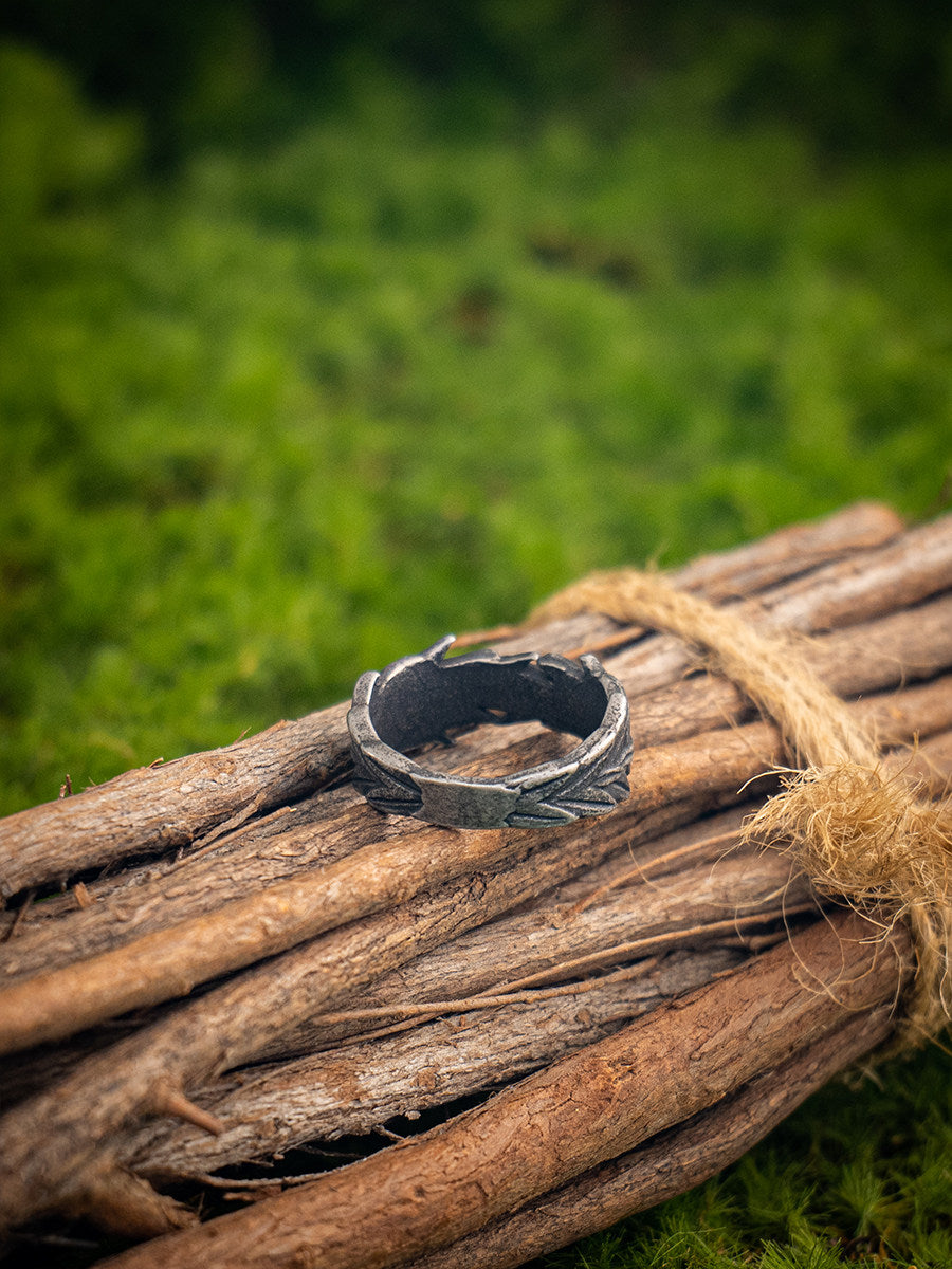 Kemstone Titanium Steel Leaf Ring for Men Vintage NW-JZ248