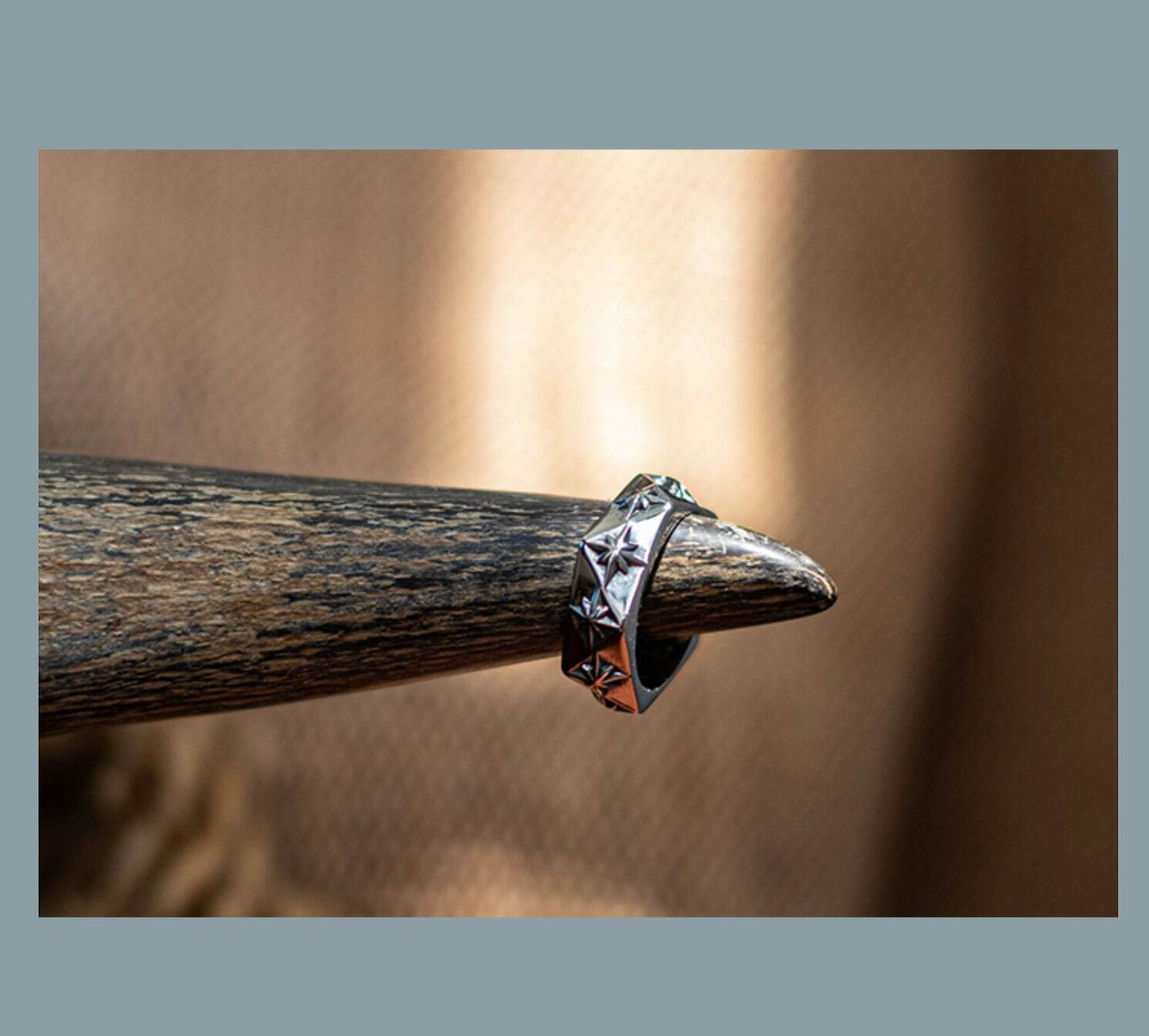 Kemstone Titanium Steel Eight Point Star Ring – Vintage Geometric Texture NW-JZ068