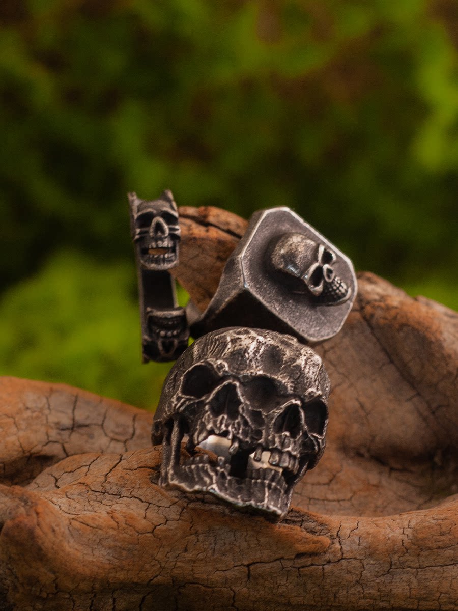 Kemstone Skull Signet Ring – Square Titanium Steel for Men NW-JZ172