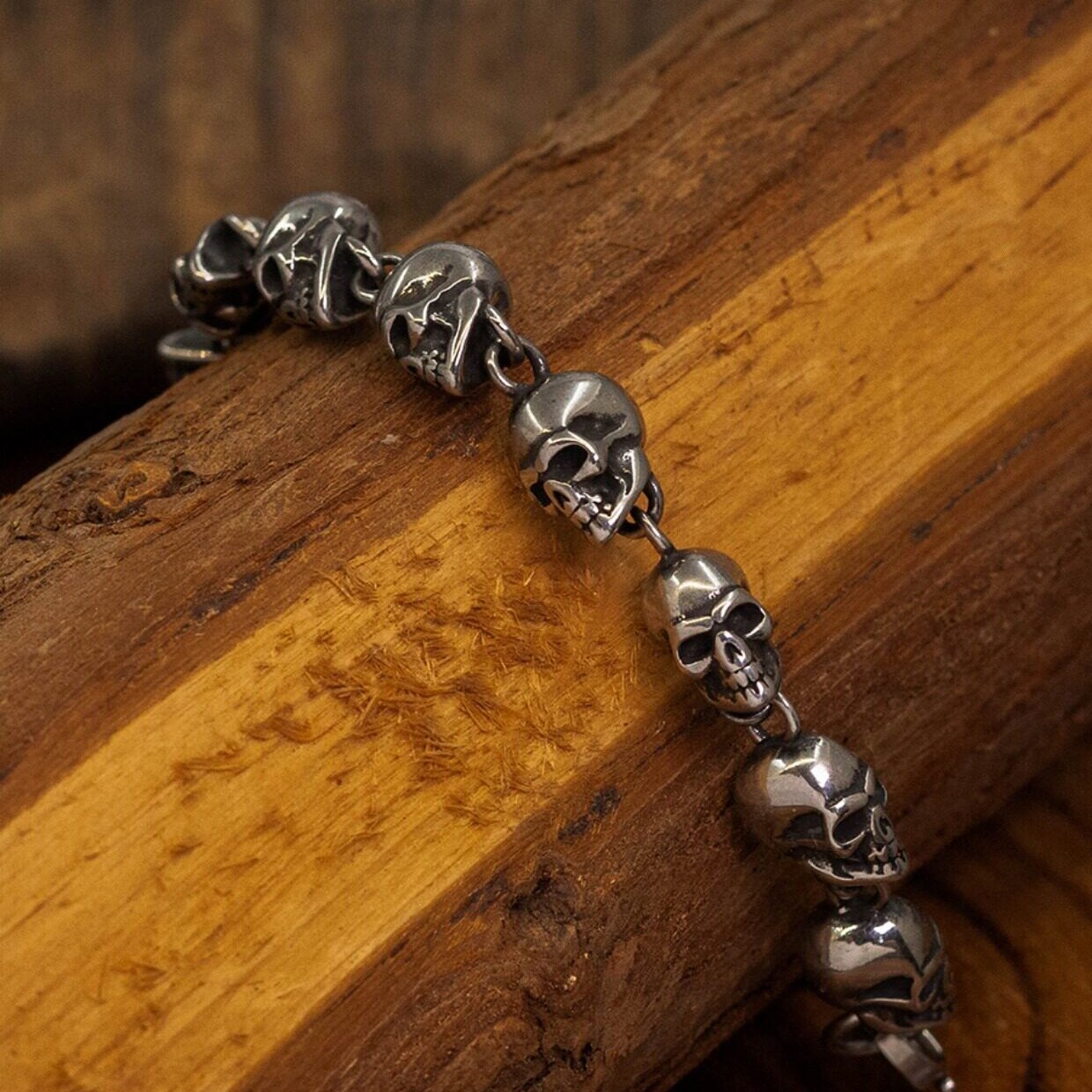 Kemstone Titanium Steel Skull Bead Bracelet for Men – Vintage Punk Design NW-SZ093