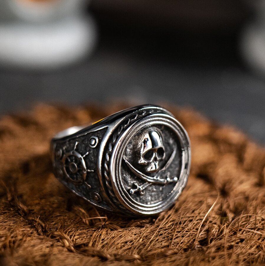 Kemstone Pirate Skull Signet Ring – Titanium Steel Vintage Punk NW-JZ107