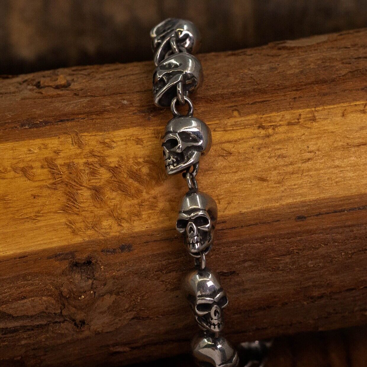 Kemstone Titanium Steel Skull Bead Bracelet for Men – Vintage Punk Design NW-SZ093