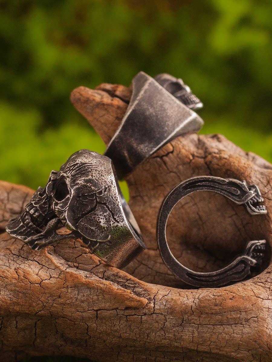 Kemstone Skull Signet Ring – Square Titanium Steel for Men NW-JZ172