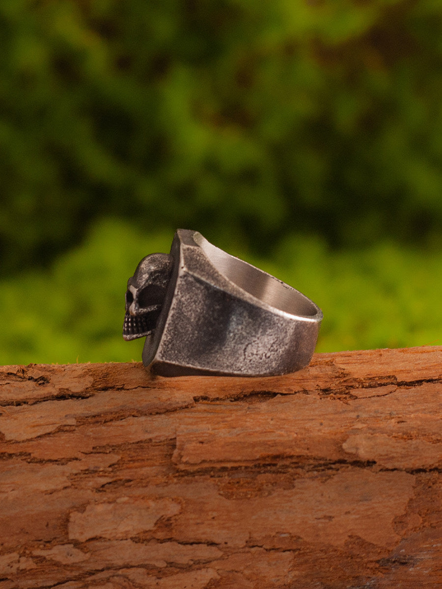 Kemstone Skull Signet Ring – Square Titanium Steel for Men NW-JZ172