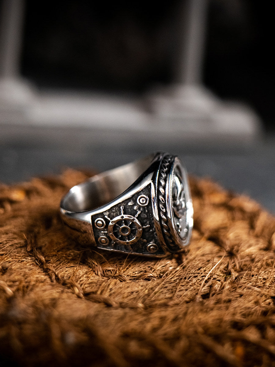 Kemstone Pirate Skull Signet Ring – Titanium Steel Vintage Punk NW-JZ107