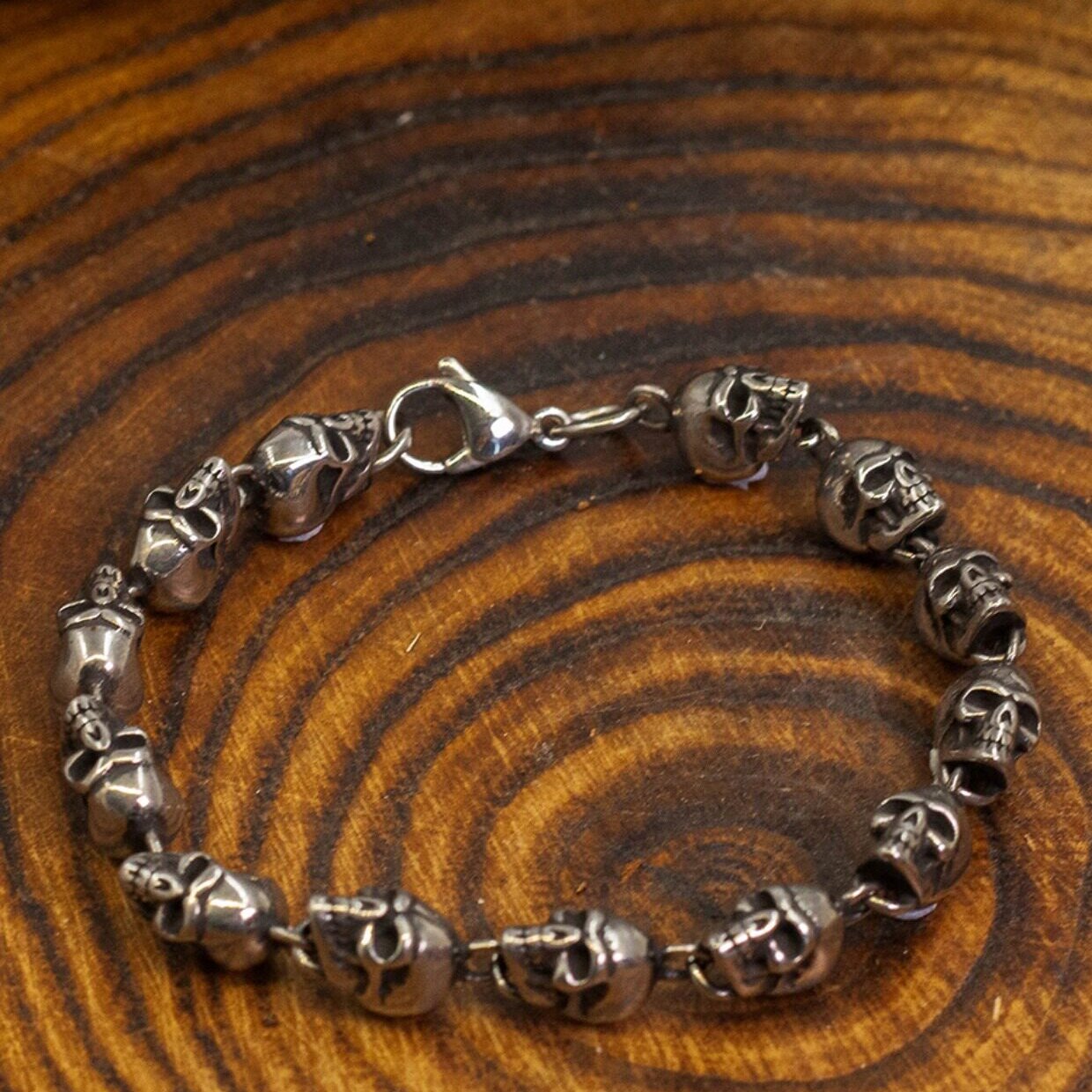 Kemstone Titanium Steel Skull Bead Bracelet for Men – Vintage Punk Design NW-SZ093