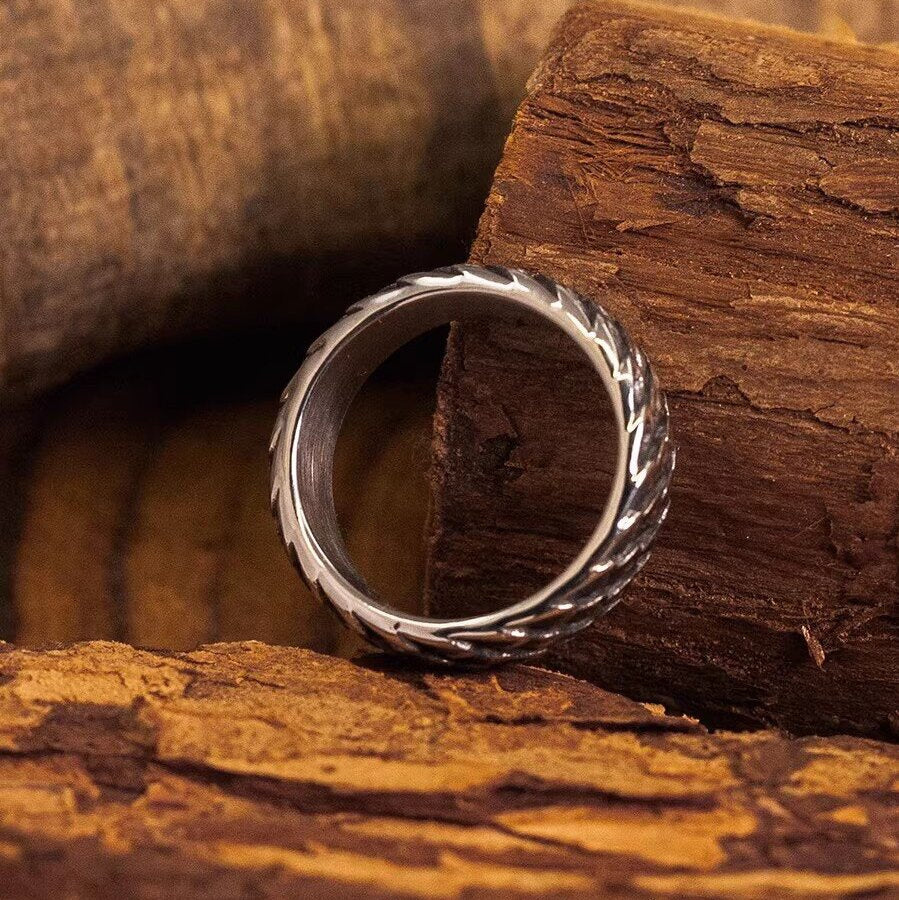 Kemstone Titanium Steel Dragon Scale Ring for Men – Vintage Texture NW-JZ119