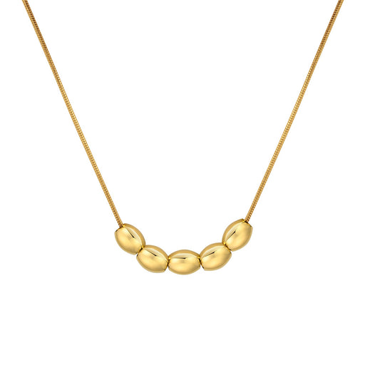 Collar de cadena de serpiente redonda de acero inoxidable Kemstone con detalles de cuentas de mijo - Elegancia dorada para todos los días NC-1391