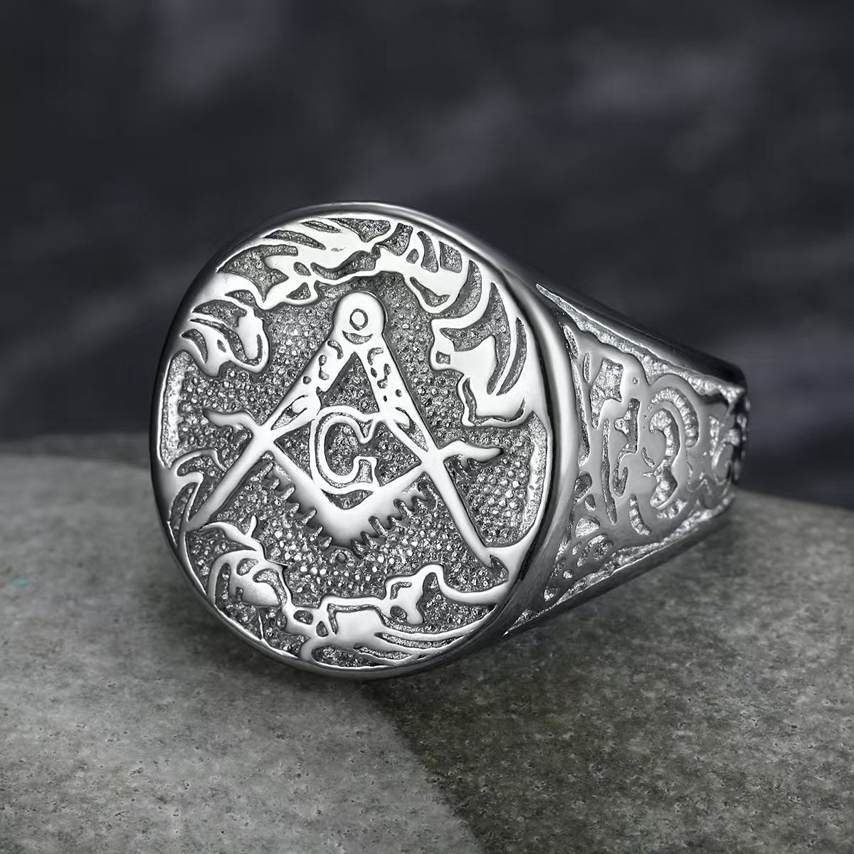 Kemstone Men’s Stainless Steel Vintage Emblem Signet Ring – Silver Gold TR0510