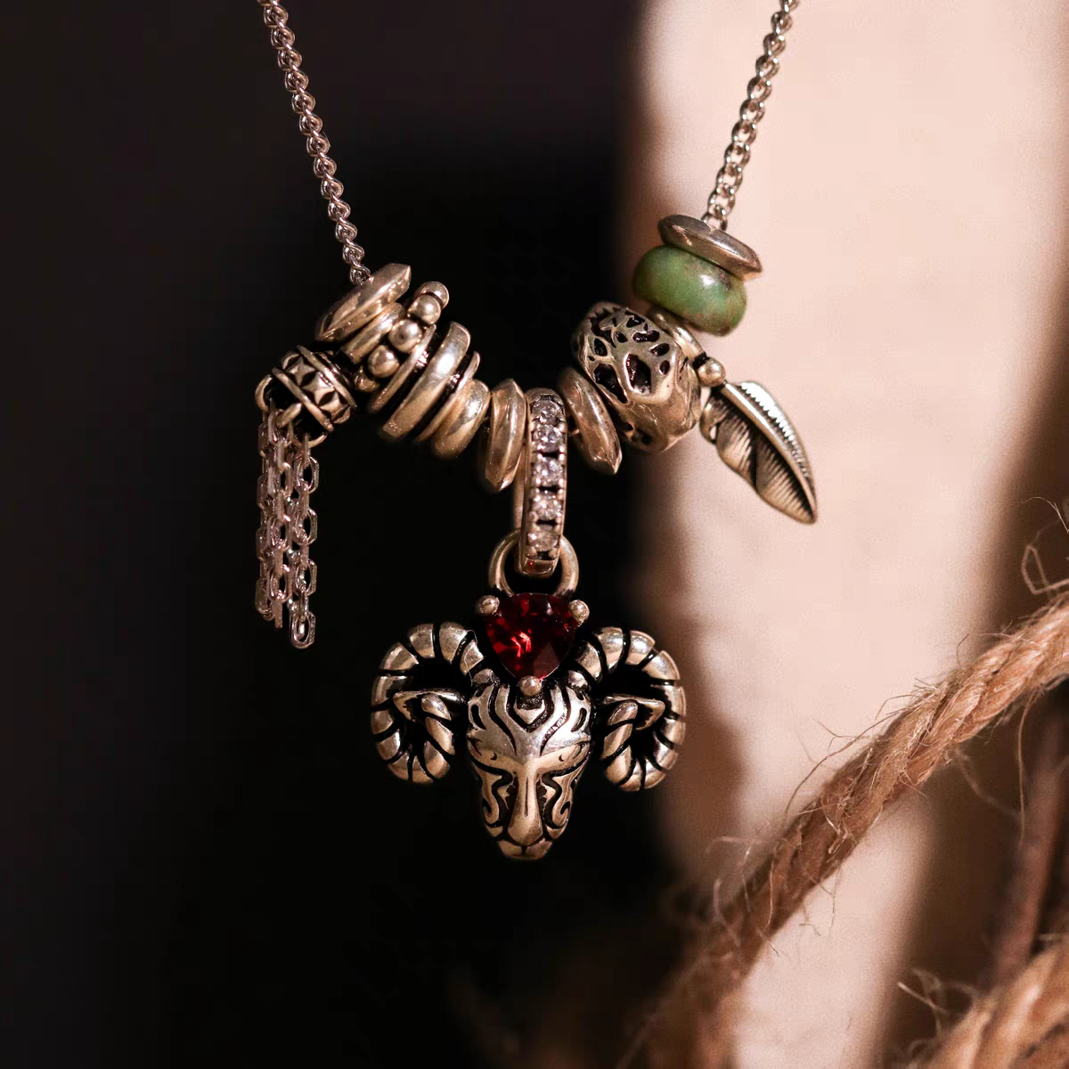 Kemstone Antelope Necklace – 925 Silver Vintage Pendant with Garnet & Turquoise, Adjustable Urban Nomadic Style EM-XXZSN376
