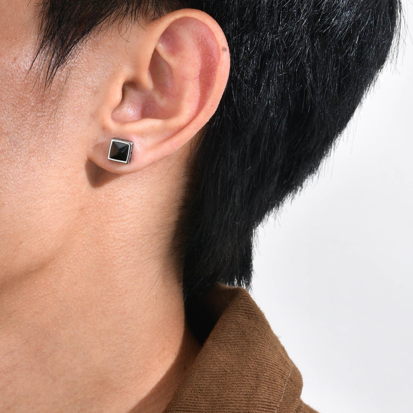 Pendientes Kemstone de acero inoxidable con nudo celta geométrico y circonita cuadrada: diseño elegante para hombre ES-407