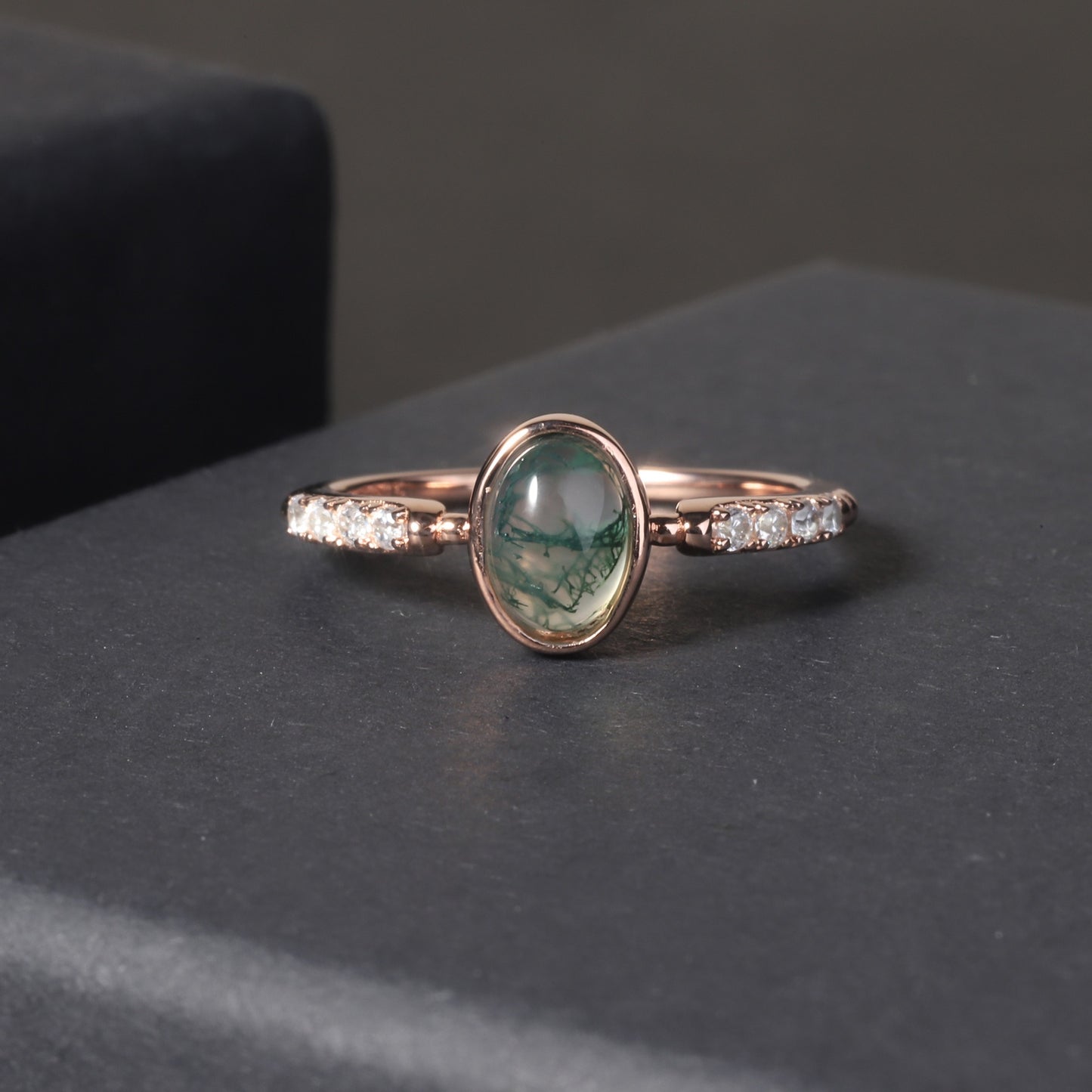Anillo de compromiso de ágata musgosa de plata esterlina chapada en oro rosa de 18 quilates, diseño original artesanal de Kemstone