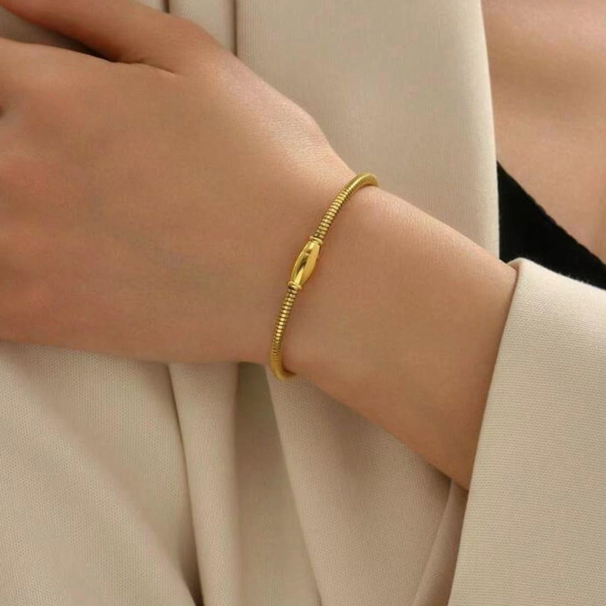 Kemstone Minimalist Gold Stainless Steel Bracelet – Magnetic Clasp for Women TB0086