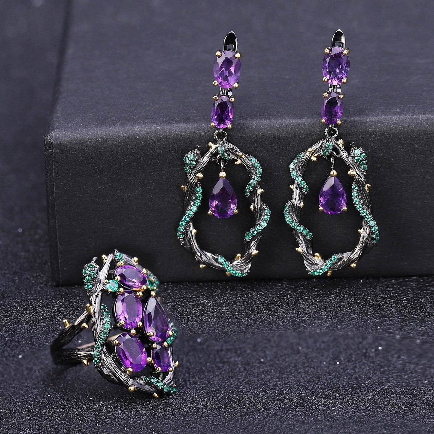 Anillos de promesa de diseño original hechos a mano Kemstone, anillo de amatista en plata de ley 925. Anillos llamativos de la serie Whispering Gems de Sanke Design para mujer (tallas 5-10), K23407R
