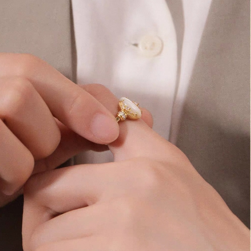 Kemstone White Shell Ring – 925 Silver Gold Plated Vintage Cubic Zirconia Stacking Ring EM-LXR216