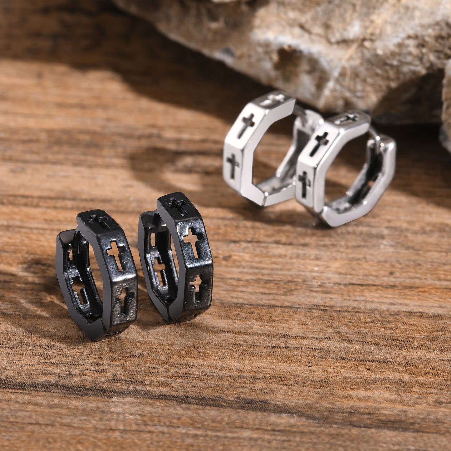 Kemstone Men’s Stainless Steel Cross-Cut Geometric Hoop Earring – Silver & Black EH-700