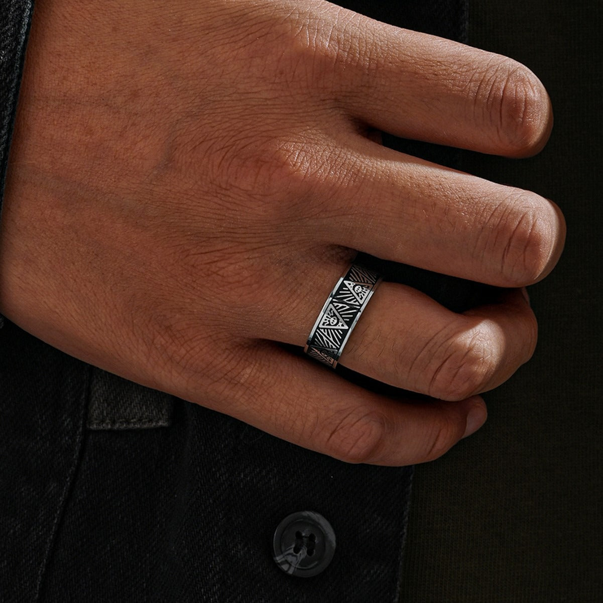 Kemstone Stainless Steel Graphic Pattern Ring for Men TR0435