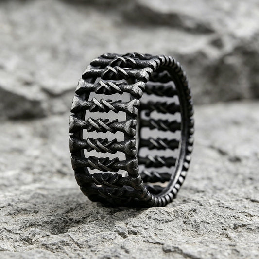 Kemstone Stainless Steel Gothic Spine Ring for Men Vintage Openwork Silver MJ0376
