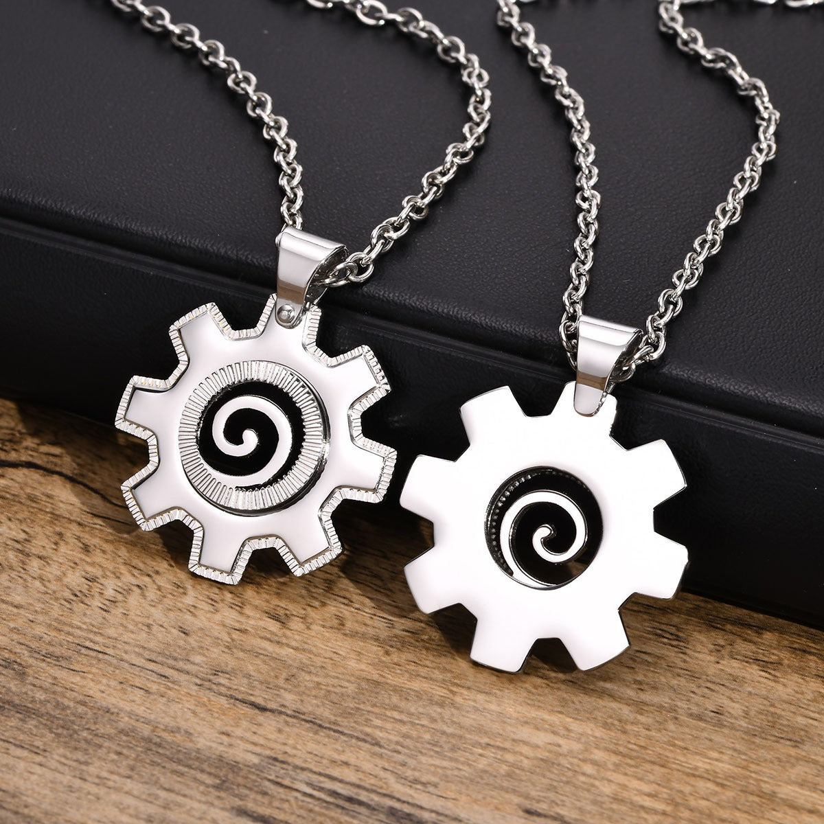 Kemstone Men’s Stainless Steel Gear Pendant Necklace – Industrial Style 60cm PN-650